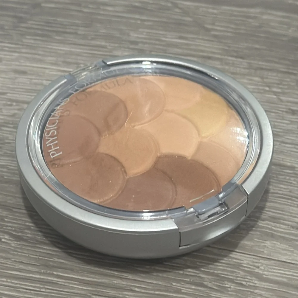 Physicians Formula Magic Mosaic Pressed Powder Light Bronzer Makeup